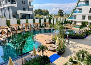 Moderne 1+1-Wohnung in einem neuen Komplex mit Pool und Spa-Bereich in Mahmutlar