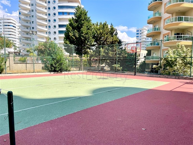 Geräumige 2+1-Wohnung mit Pool und entwickelter Infrastruktur im Zentrum von Mahmutlar