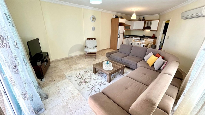 Geräumige 2+1-Wohnung mit Pool und entwickelter Infrastruktur im Zentrum von Mahmutlar