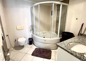 Geräumige 2+1-Wohnung mit Pool und entwickelter Infrastruktur im Zentrum von Mahmutlar