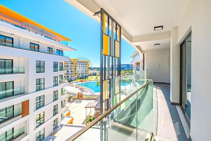 Moderne 2+1-Wohnung in einer neuen Wohnanlage am Meer im Stadtteil Türkler