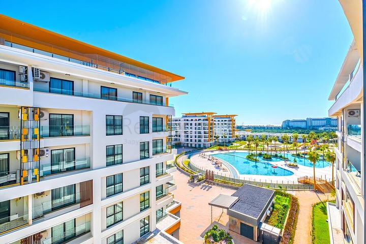 Moderne 2+1-Wohnung in einer neuen Wohnanlage am Meer im Stadtteil Türkler