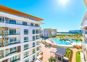 Moderne 2+1-Wohnung in einer neuen Wohnanlage am Meer im Stadtteil Türkler