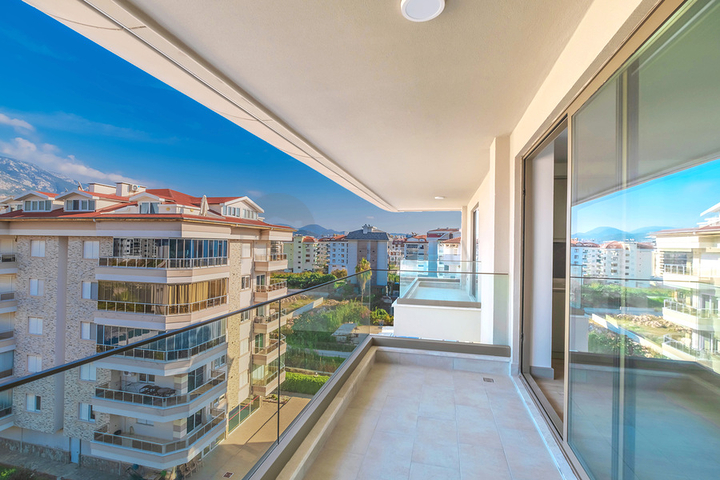 2+1 Penthouse mit Terrasse im Stadtteil Kestel