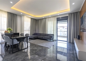 Geräumige 3+1-Wohnung in einer modernen Wohnanlage im Bezirk Oba