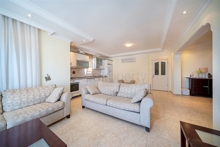 Geräumiges 4+1 Penthouse mit Terrasse im Stadtteil Tosmur