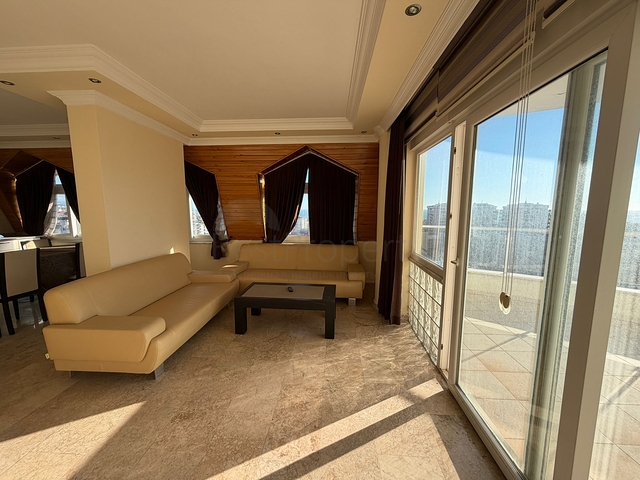 Möblierte 2+1-Wohnung mit kompletter Infrastruktur des Komplexes