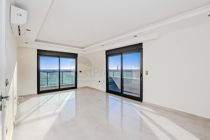 Modernes 2+1 Penthouse im prestigeträchtigen Teil von Alanya