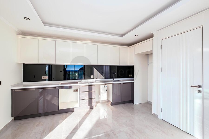 Modernes 2+1 Penthouse im prestigeträchtigen Teil von Alanya